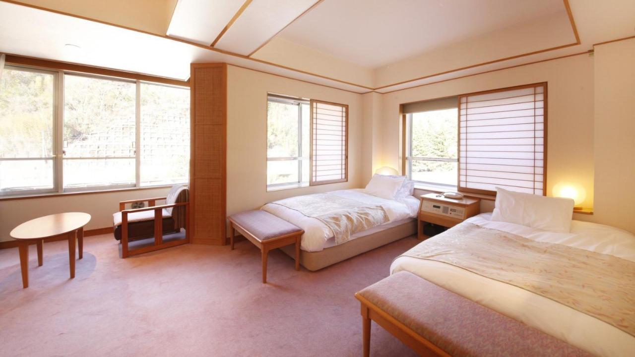 Shimobe Hotel Minobu Exterior foto